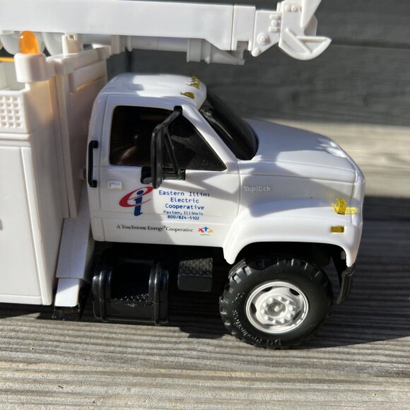 11" DG PRODUCTIONS -1996-2-1 Eastern Illini Elec. Pole Setter Auger Digger Truck - Picture 9 of 16